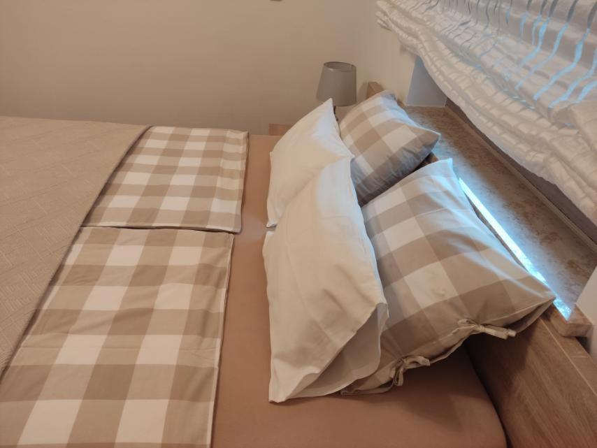 Sunset Apartment With A Private Yard At Medulin Riviera Екстериор снимка