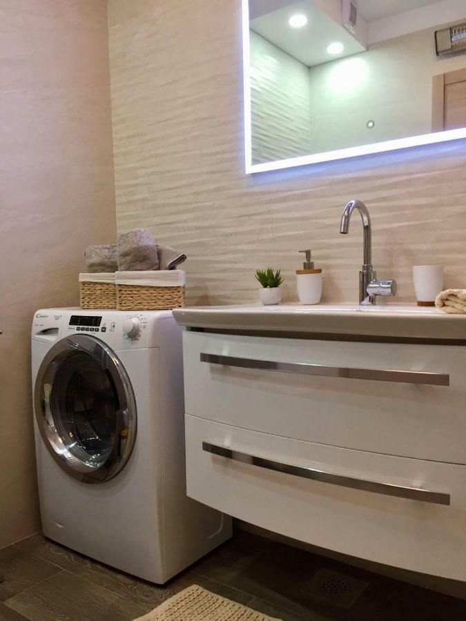 Sunset Apartment With A Private Yard At Medulin Riviera Екстериор снимка