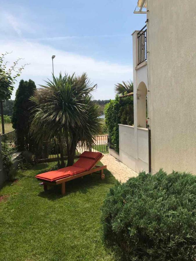 Sunset Apartment With A Private Yard At Medulin Riviera Екстериор снимка